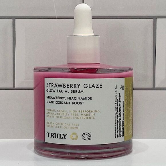 TRULY Other - 🍓 Truly Strawberry Glaze Glow Facial Serum 3.4oz